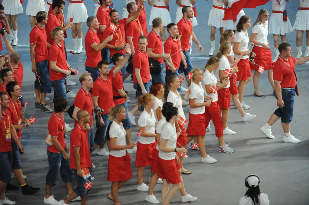 La ceremonia de apertura de los Juegos Olímpicos de Pekín 2008 con fuegos artificiales sobre el Estadio Nacional.