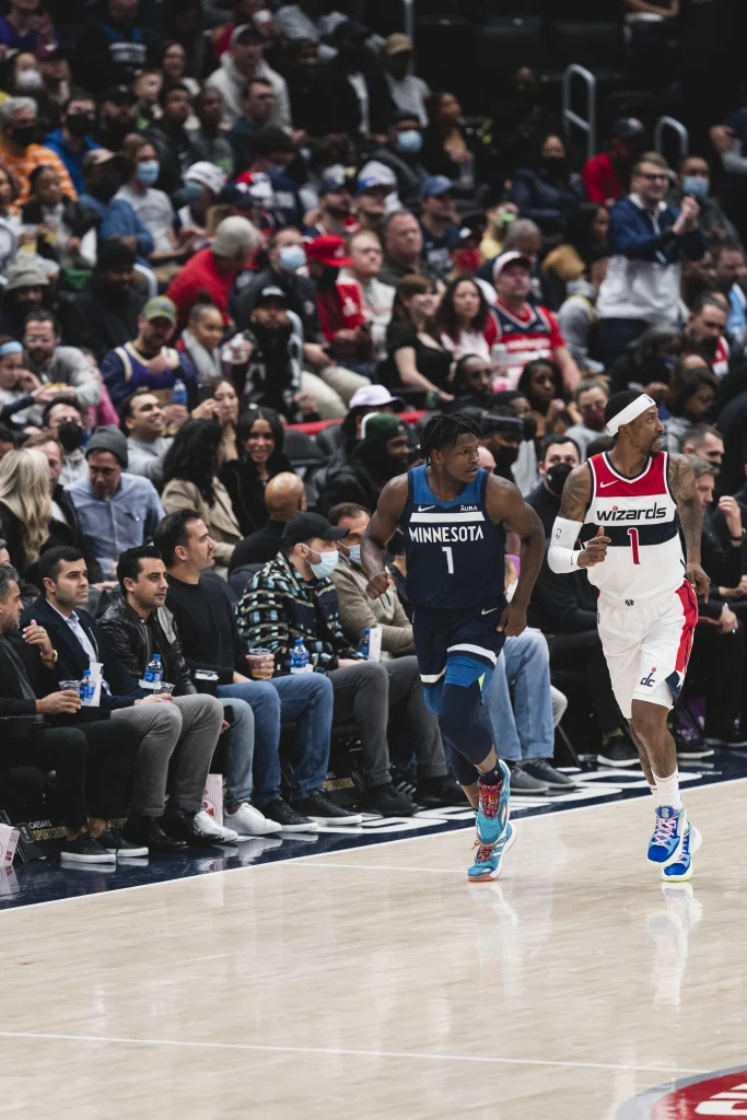 Anthony Edwards, escolta de Minnesota Timberwolves, durante un partido de la NBA.