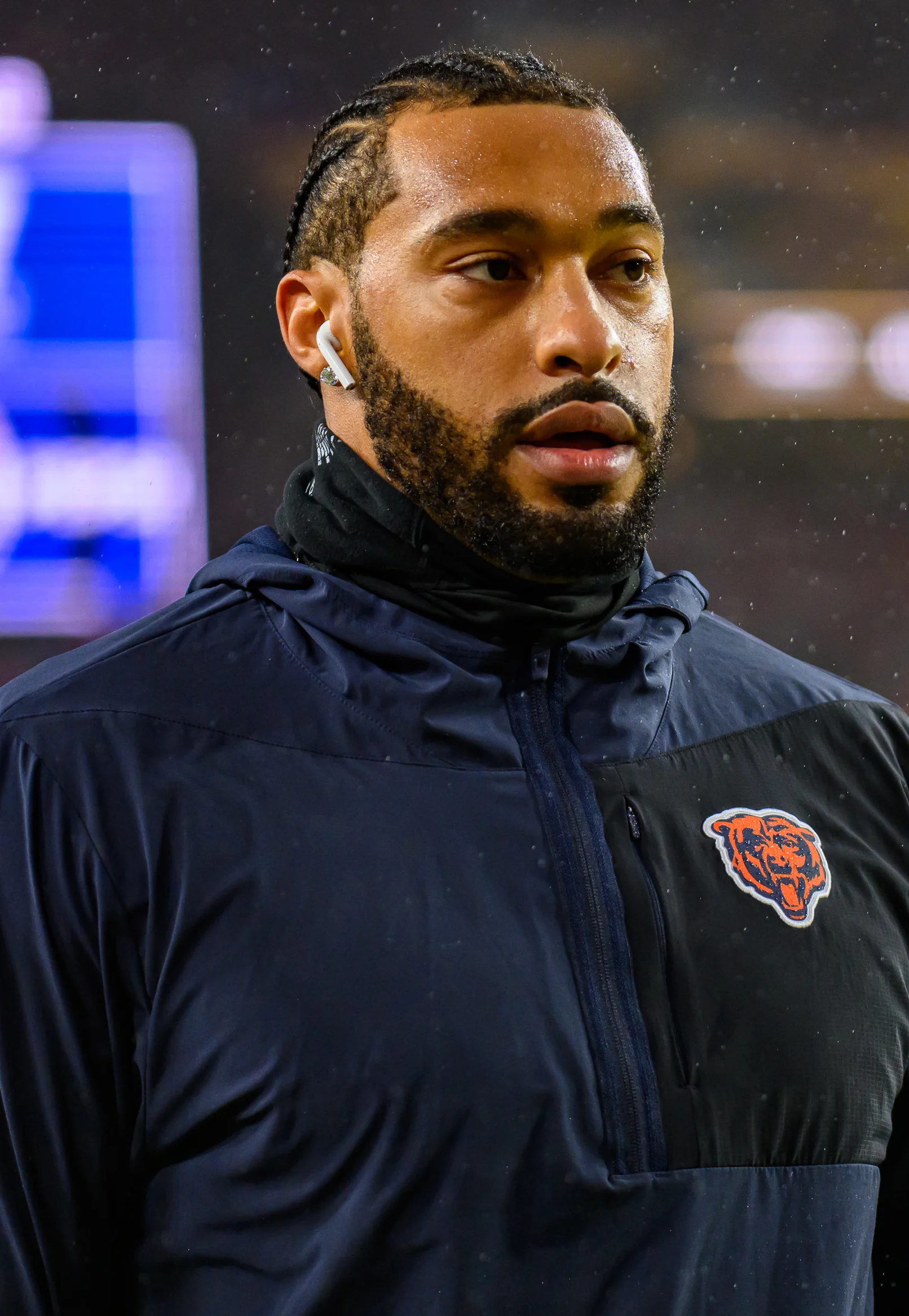 Montez Sweat, defensive end de los Chicago Bears, durante un partido de la NFL.